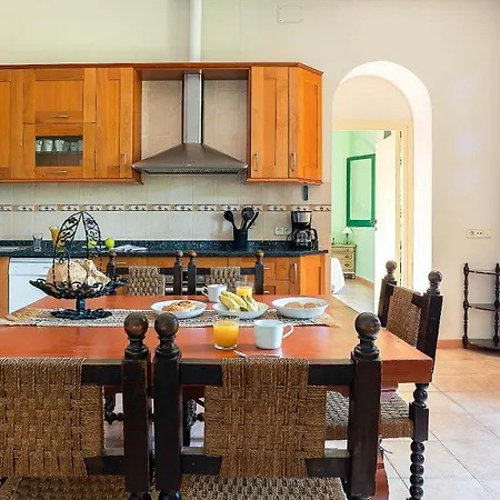 Casa Roura Apartment