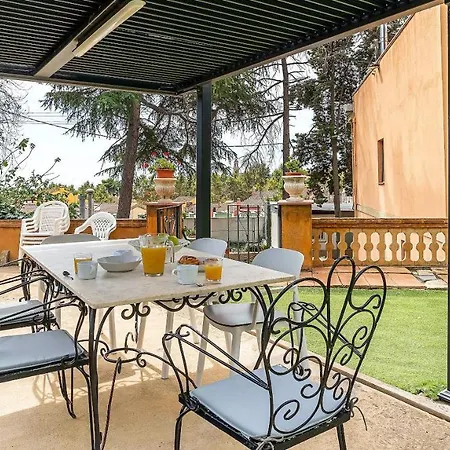 Casa Roura Apartment